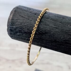 Vintage Bracelet / Bangle - Thin Gold Tone Zig Zag Design